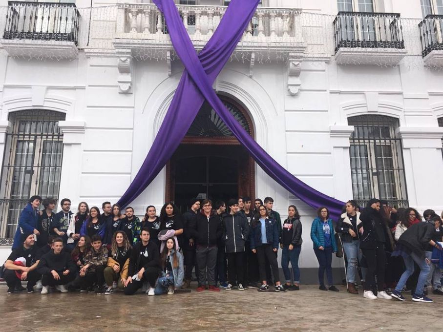ACTO CONTRA LA VIOLENCIA DE G&Eacute;NERO EN EL AYUNTAMIENTO DE TOMELLOSO