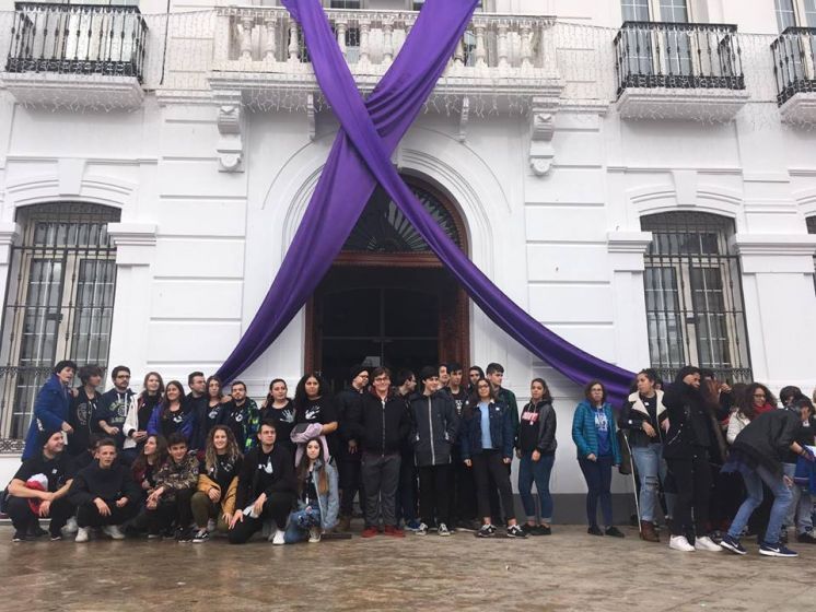ACTO CONTRA LA VIOLENCIA DE G&Eacute;NERO EN EL AYUNTAMIENTO DE TOMELLOSO