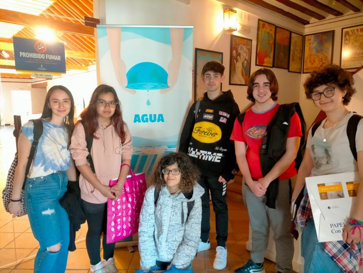 EXPOSICI&Oacute;N MANOS UNIDAS