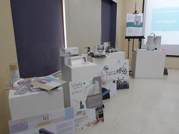 EXPOSICI&Oacute;N DE LOS TRABAJOS FIN DE ESTUDIOS DEL CURSO 2017-2018