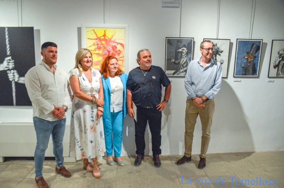 Inaugurada la exposici&oacute;n "Pan Pa Vino" en la Posada de los Portales de Tomelloso