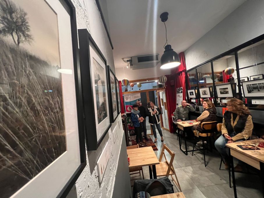 Exposici&oacute;n Fotograf&iacute;a con Vino y Caf&eacute; del alumnado del Ciclo Superior de Fotograf&iacute;a de la EASDAL